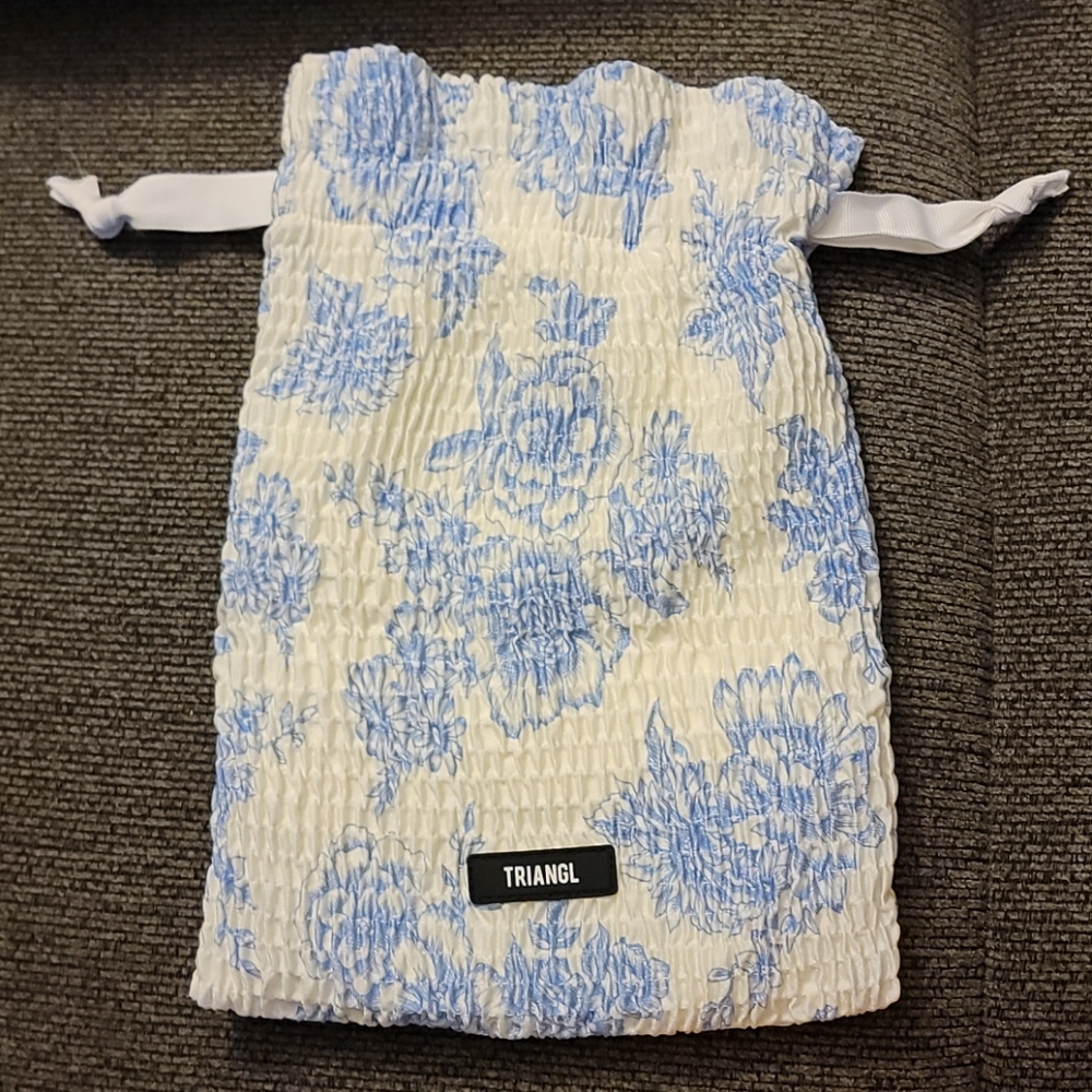 Bathing suit bag only if u buy the other parts it comes free